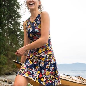 Title nine dream dress floral size M